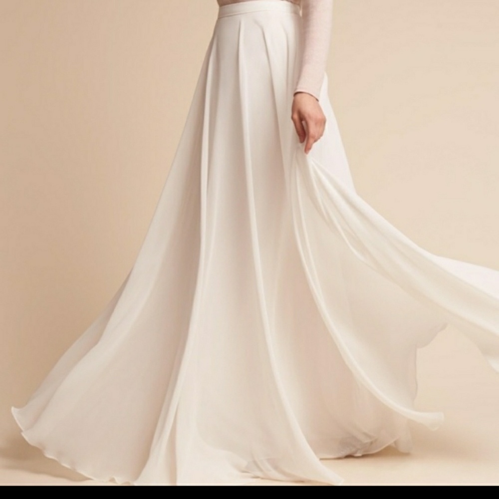 NWOT never worn chiffon wedding skirt.